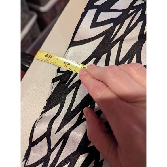 Morgan and Co Women's Boat Neckline Bodycon Open Back Dress Size Small - Picture 11 of 13